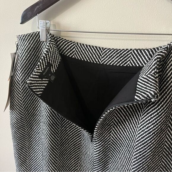 Halogen Herringbone High Waist Pencil Skirt - Picture 10 of 15